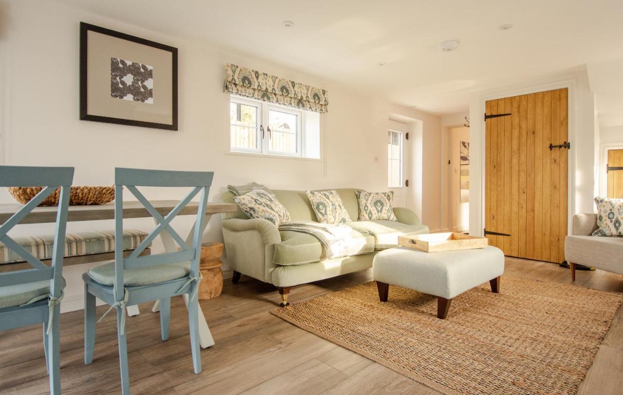 Finwood Green Farm Holiday Cottages-The Calf Shed And The Milk Parlour Henley-in-Arden ภายนอก รูปภาพ
