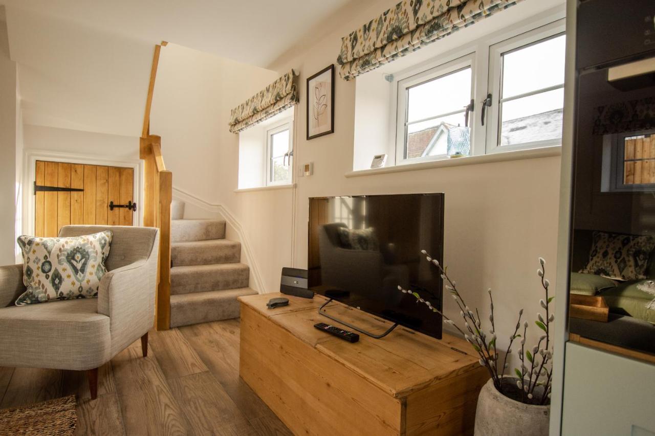 Finwood Green Farm Holiday Cottages-The Calf Shed And The Milk Parlour Henley-in-Arden ภายนอก รูปภาพ