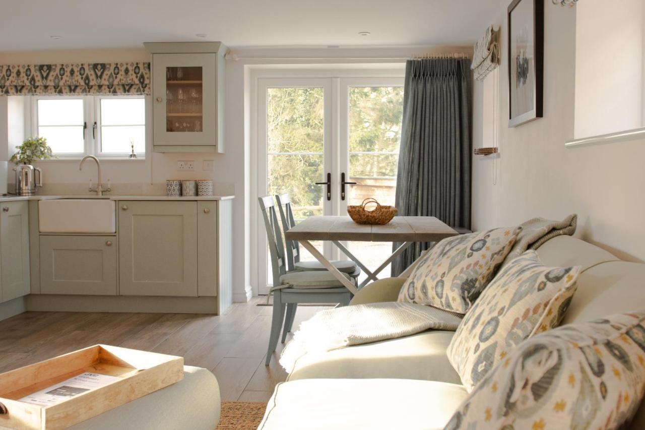 Finwood Green Farm Holiday Cottages-The Calf Shed And The Milk Parlour Henley-in-Arden ภายนอก รูปภาพ