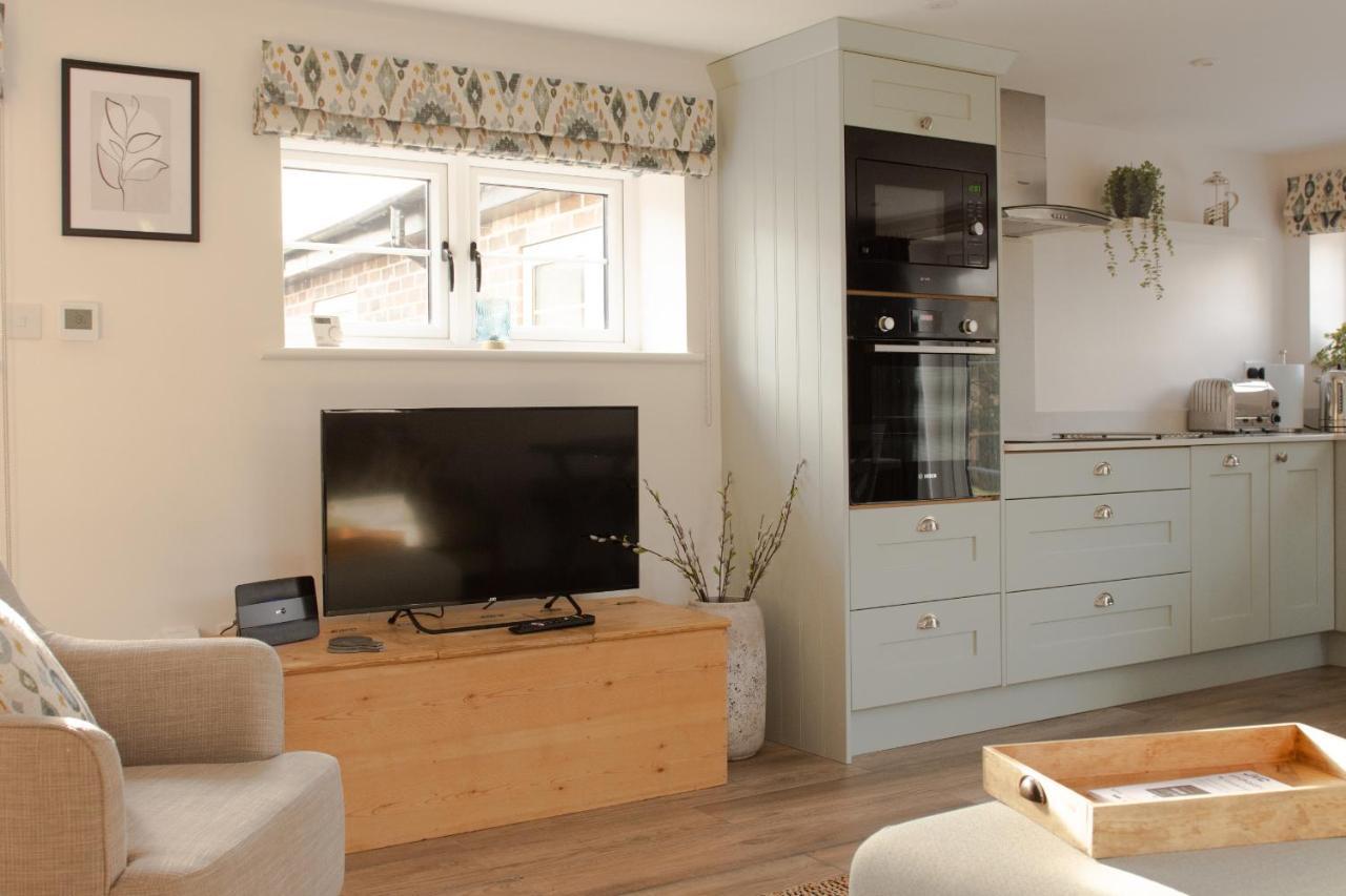 Finwood Green Farm Holiday Cottages-The Calf Shed And The Milk Parlour Henley-in-Arden ภายนอก รูปภาพ