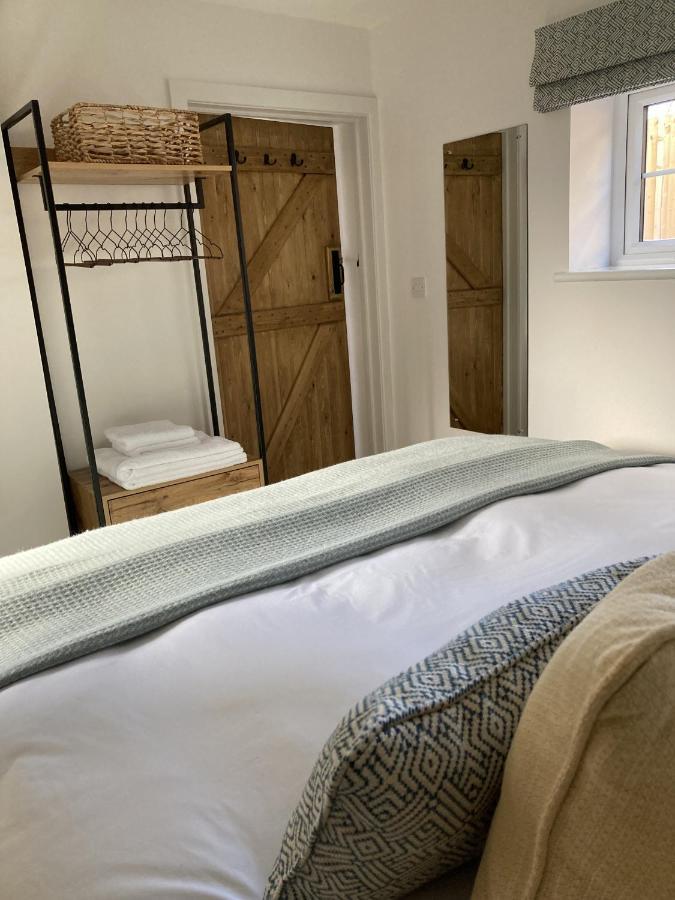 Finwood Green Farm Holiday Cottages-The Calf Shed And The Milk Parlour Henley-in-Arden ภายนอก รูปภาพ